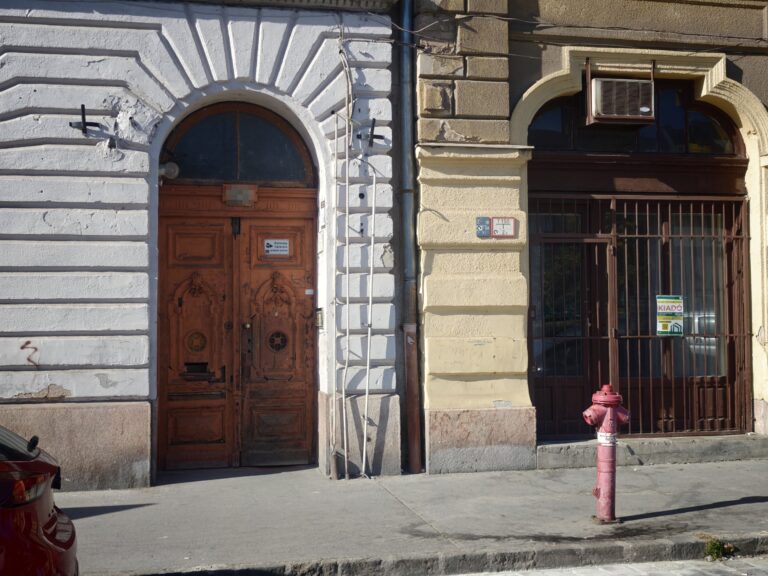 „Őrjöngő narkós söpredék”, miközben védtelenek a társasházak